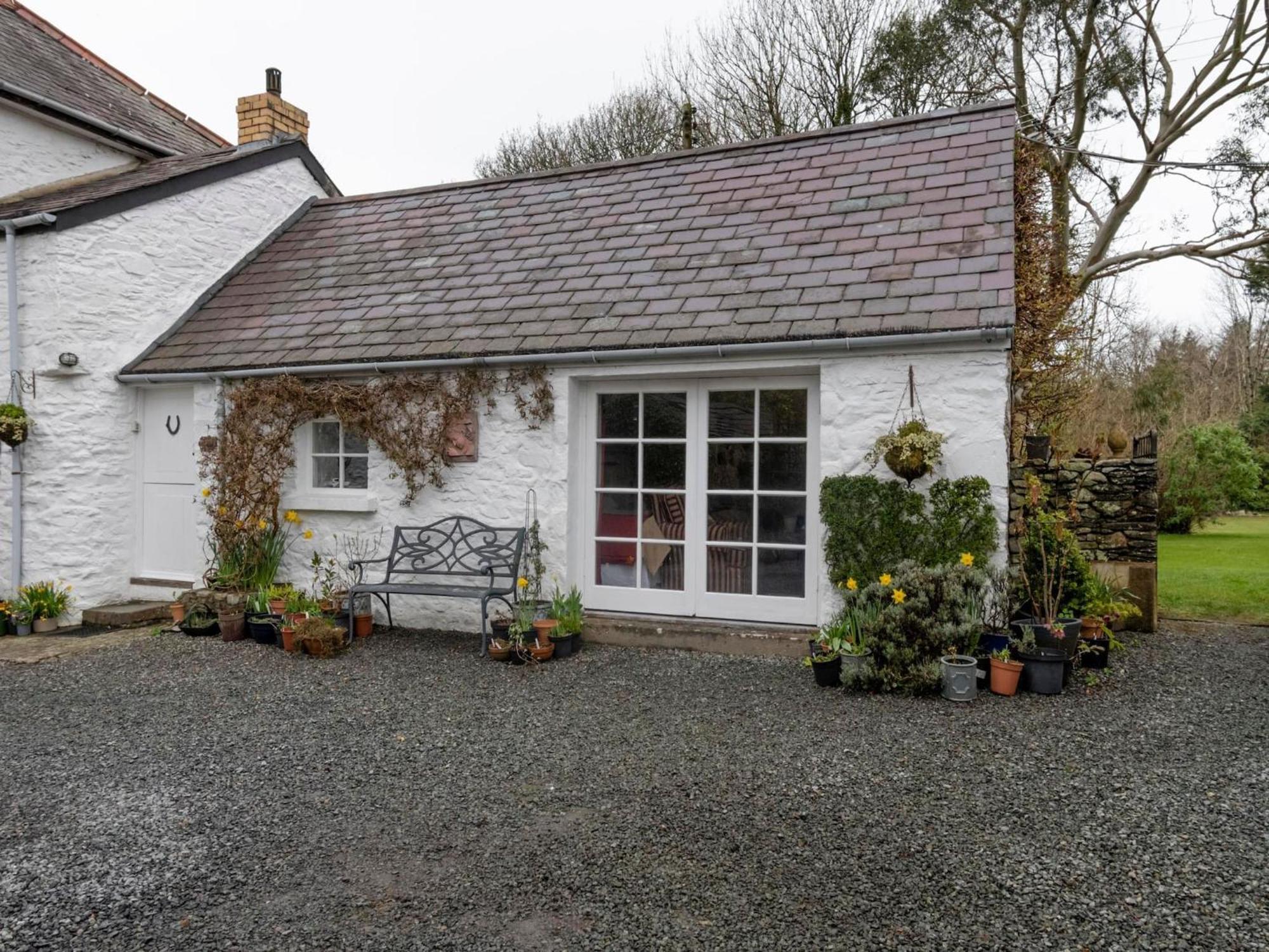 Secluded Holiday Home In Ceredigion With Garden Pennant  Екстер'єр фото
